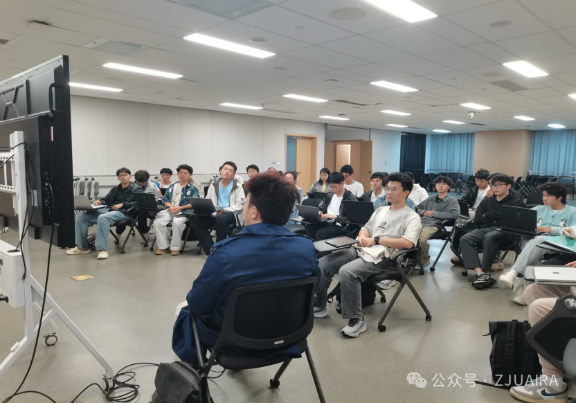 研究生社群招募原文中的线下交流照片
